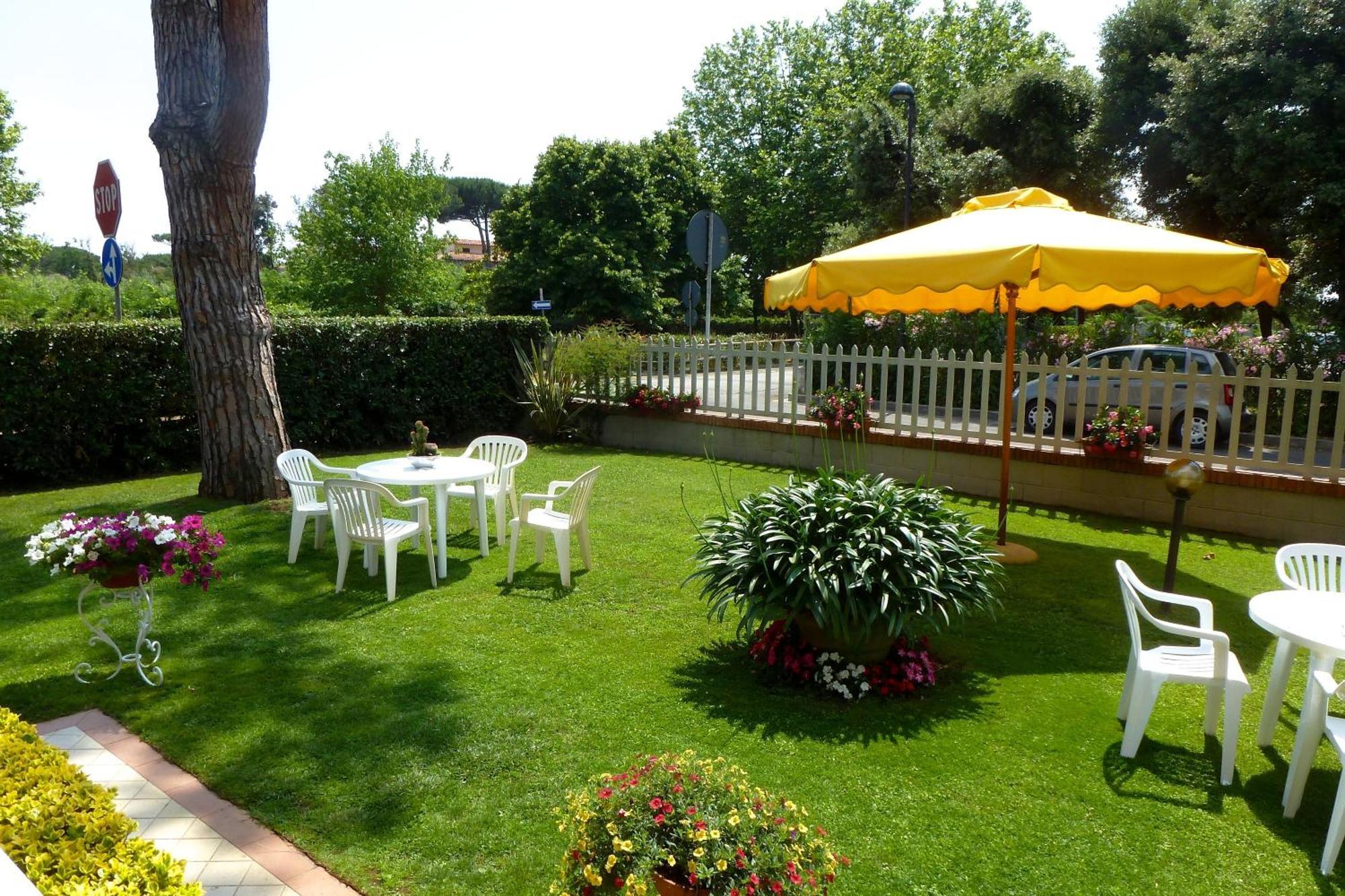 Hotel Versilia Lido di Camaiore Exterior foto